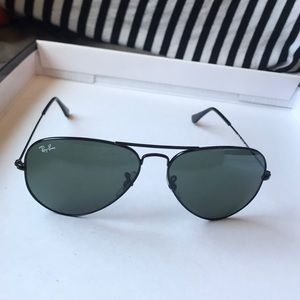 RAY-BAN Aviator Sunglasses